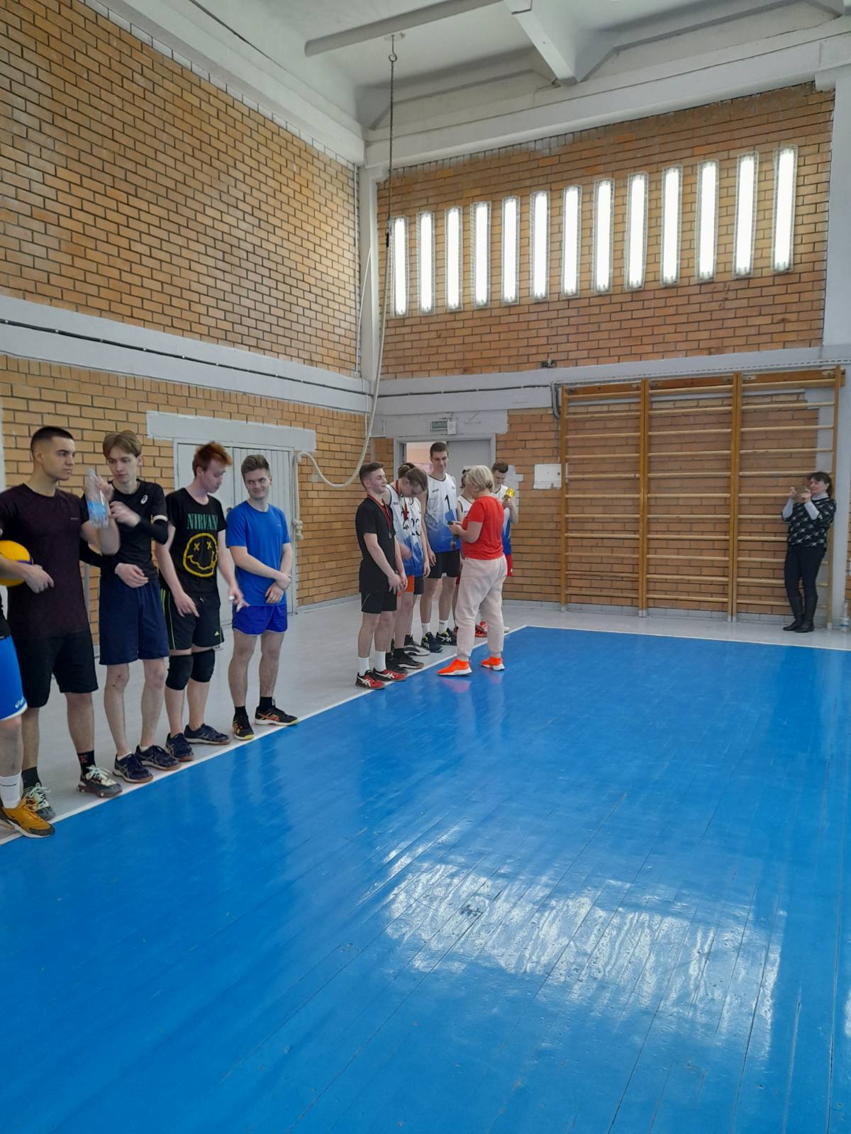 В Московском районе г. Минска прошли соревнования по волейболу среди мужчин в программе Межвузовской спартакиады среди студентов жилого комплекса «Студенческая деревня».
