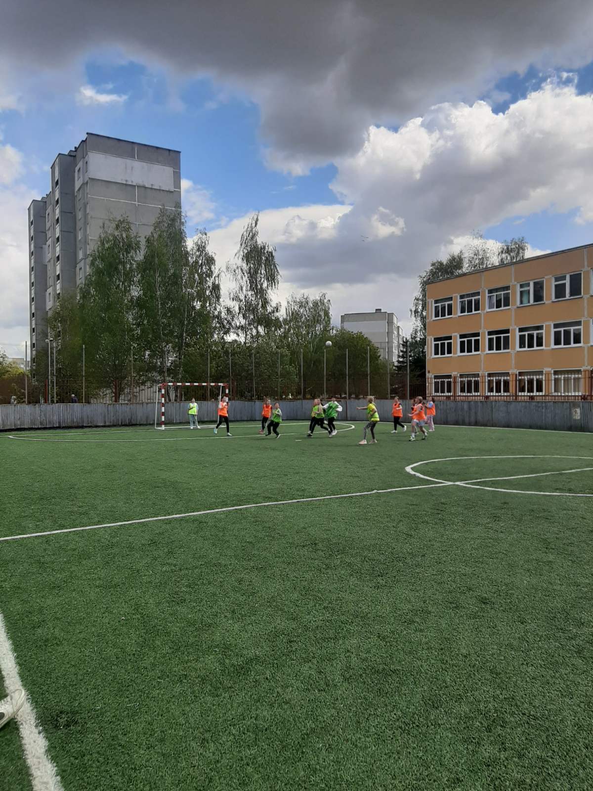 В Московском районе 17-19 мая 2022 года прошли соревнования по футболу «Кожаный мяч» среди девочек 2011-2013 гг. р. 