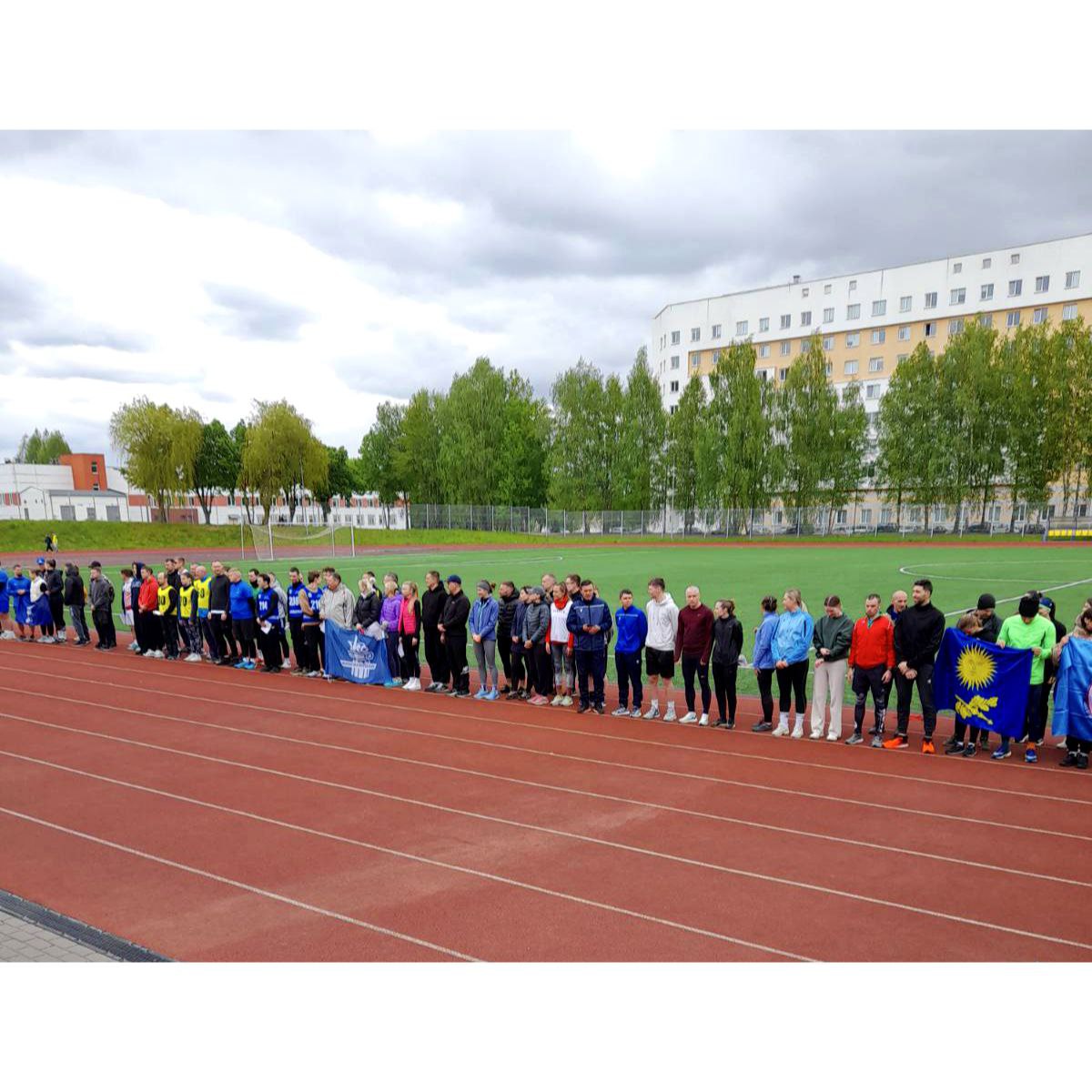 В рамках реализации программы ГФОК РБ «Готов к труду и обороне» 15.05.2025г. в Московском районе г.Минска прошла сдача нормативов, целью которой является повышение физической активности и спортивной подготовки населения.